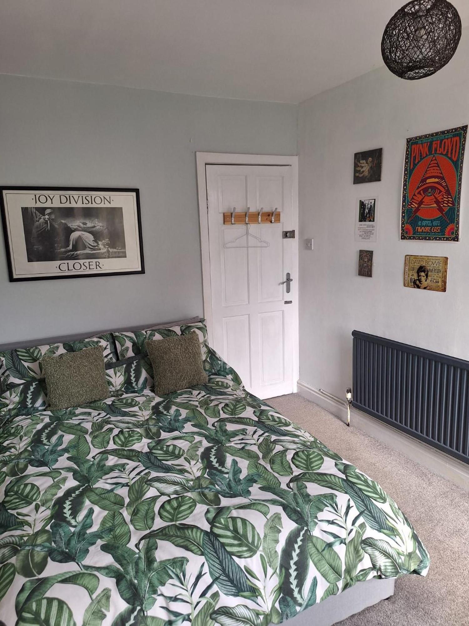 Todmorden Bed & Breakfast - The Toothless Mog Walsden Zewnętrze zdjęcie