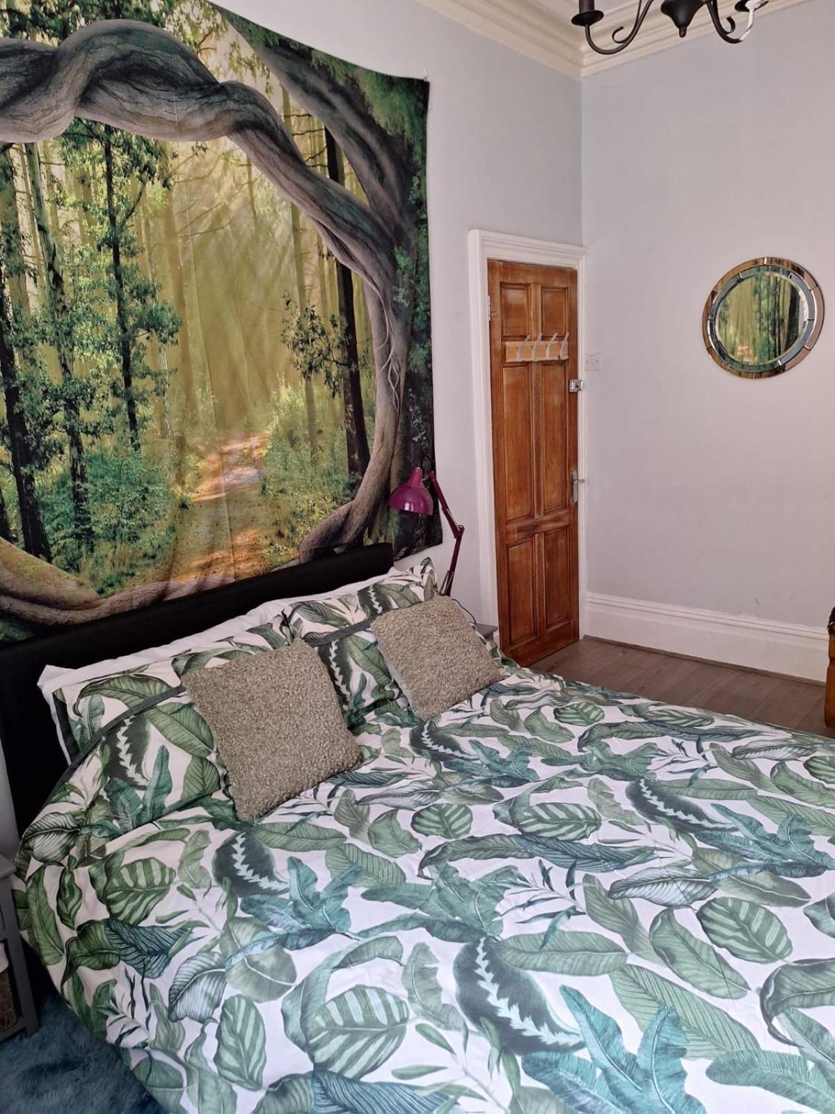 Todmorden Bed & Breakfast - The Toothless Mog Walsden Zewnętrze zdjęcie